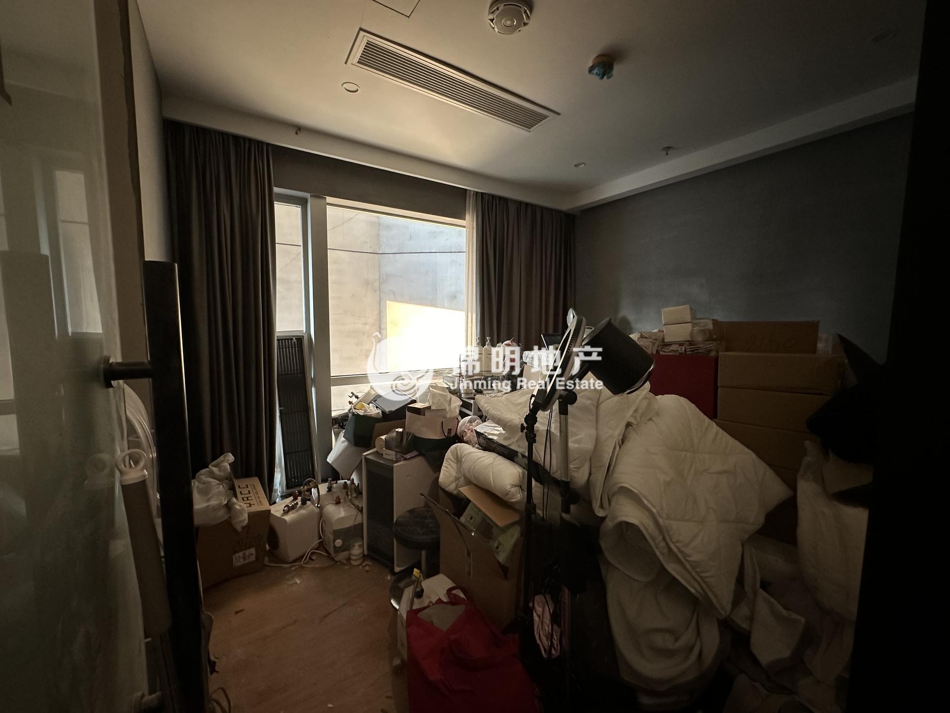 长寿路财富时代大厦112平米写字楼出租